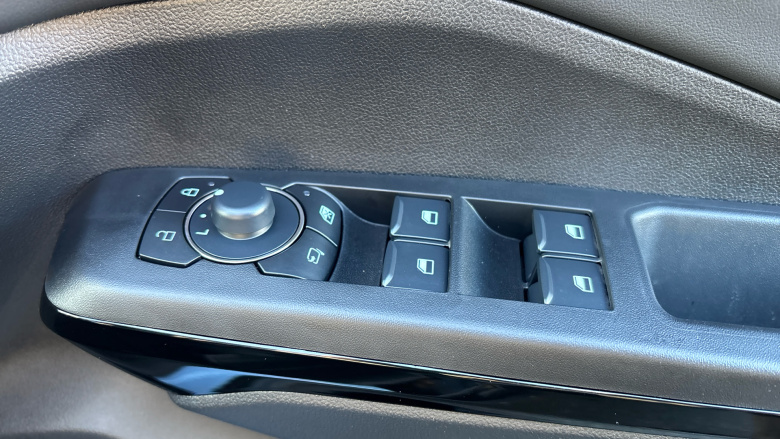 Ford Puma 1.0 EcoBoost Hybrid mHEV ST-Line X 5dr Petrol Hatchback